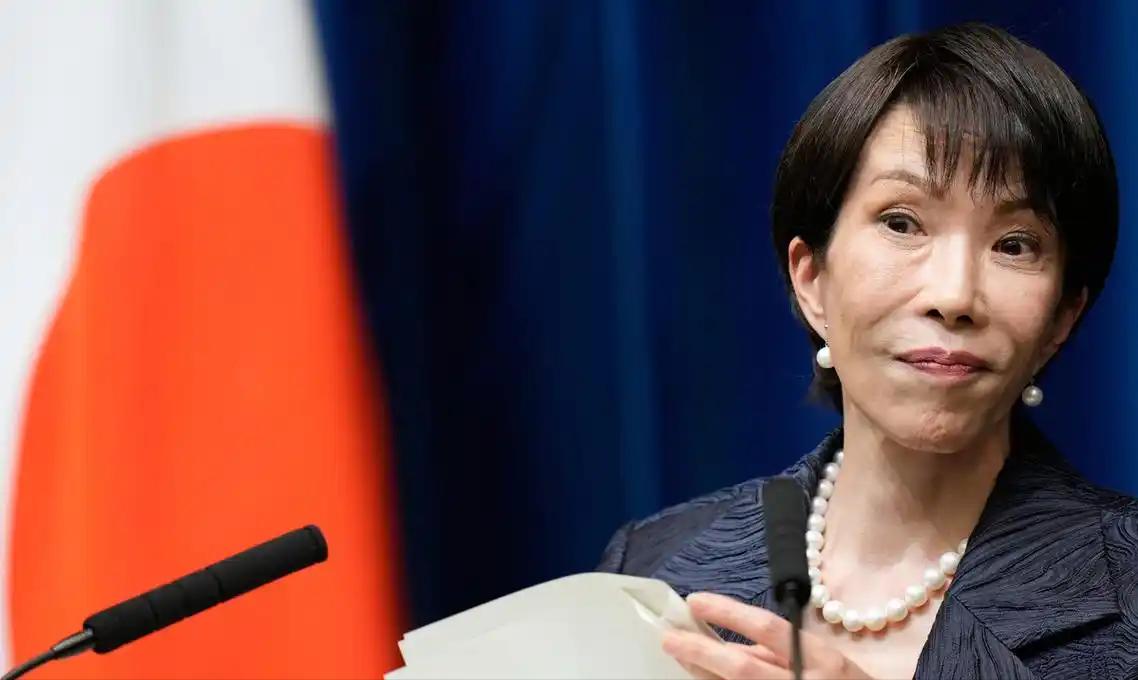 高市早苗刚赢就变脸？深夜释放危险信号，想拜鬼还得问问美国答不答应
 
日本政坛这