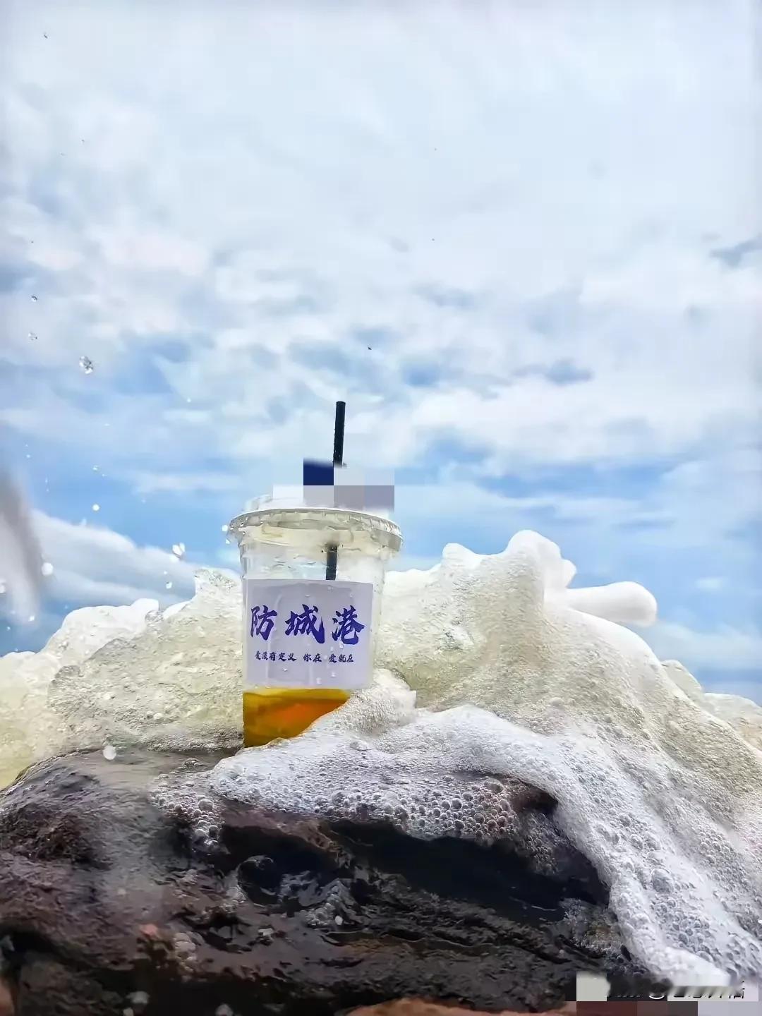 这事儿换谁遇上都得懵啊！你看那官方公布行政处罚决定书，侯某某的名字、证件号这些隐