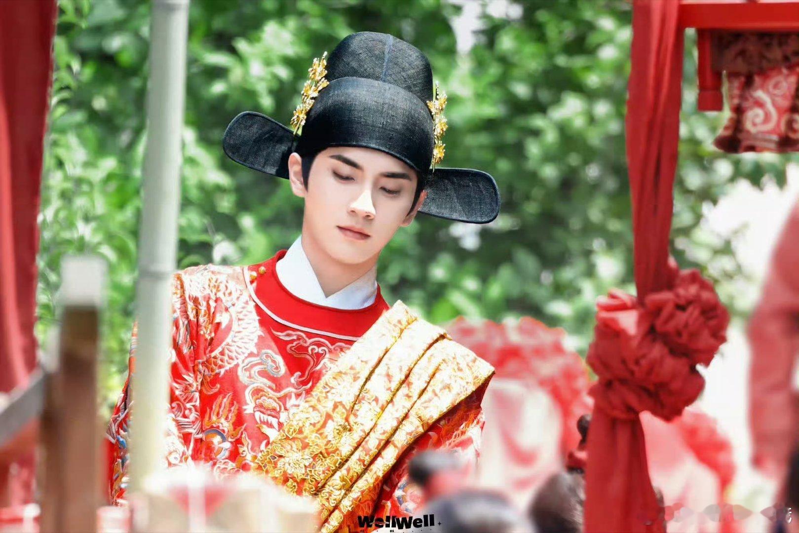 陈鑫海《表妹万福》裴右安骑马路透，红色婚服大婚了！ ​​​