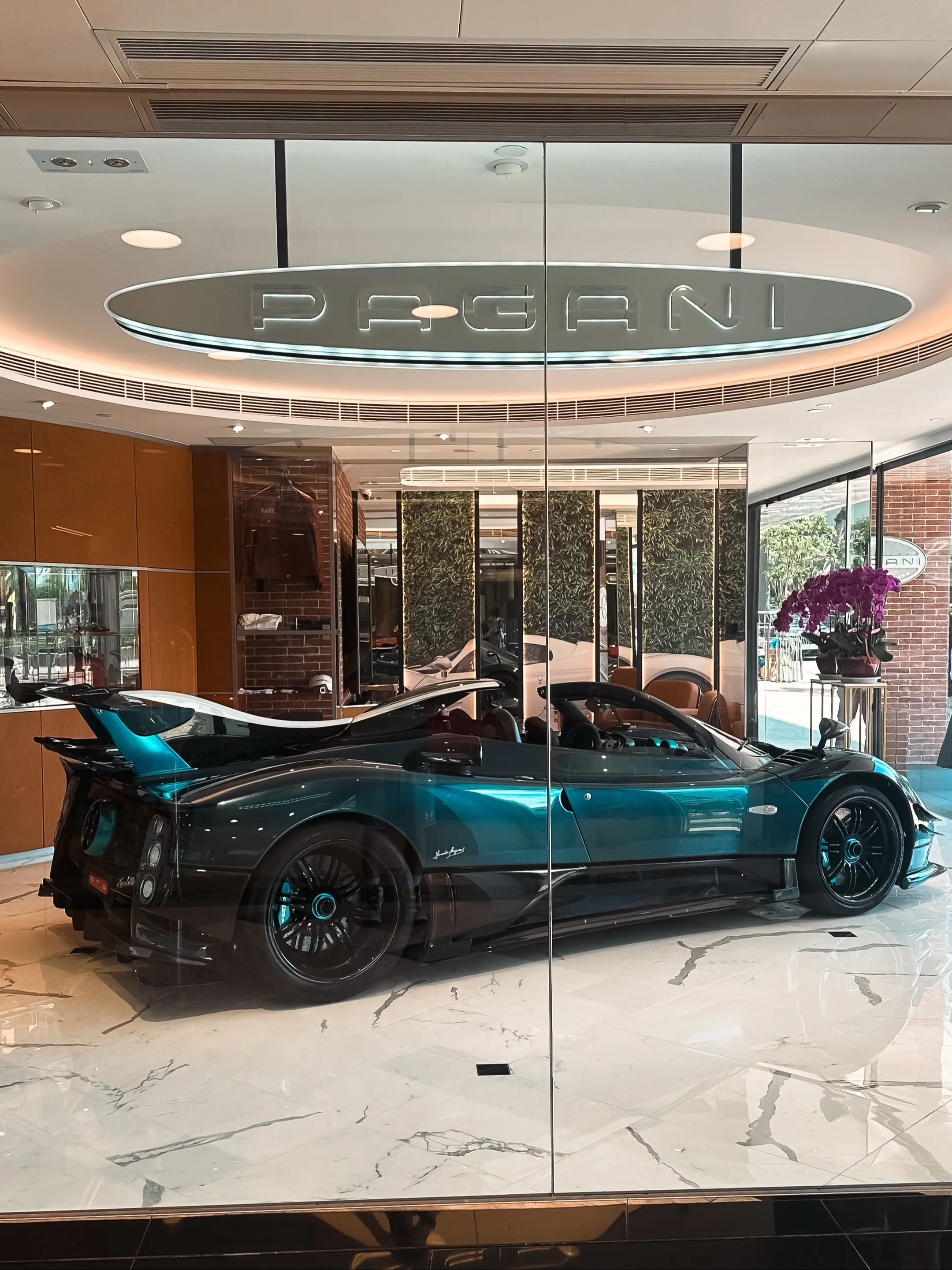 zonda昆仑。最新到港的一台one of one zonda 昆仑...