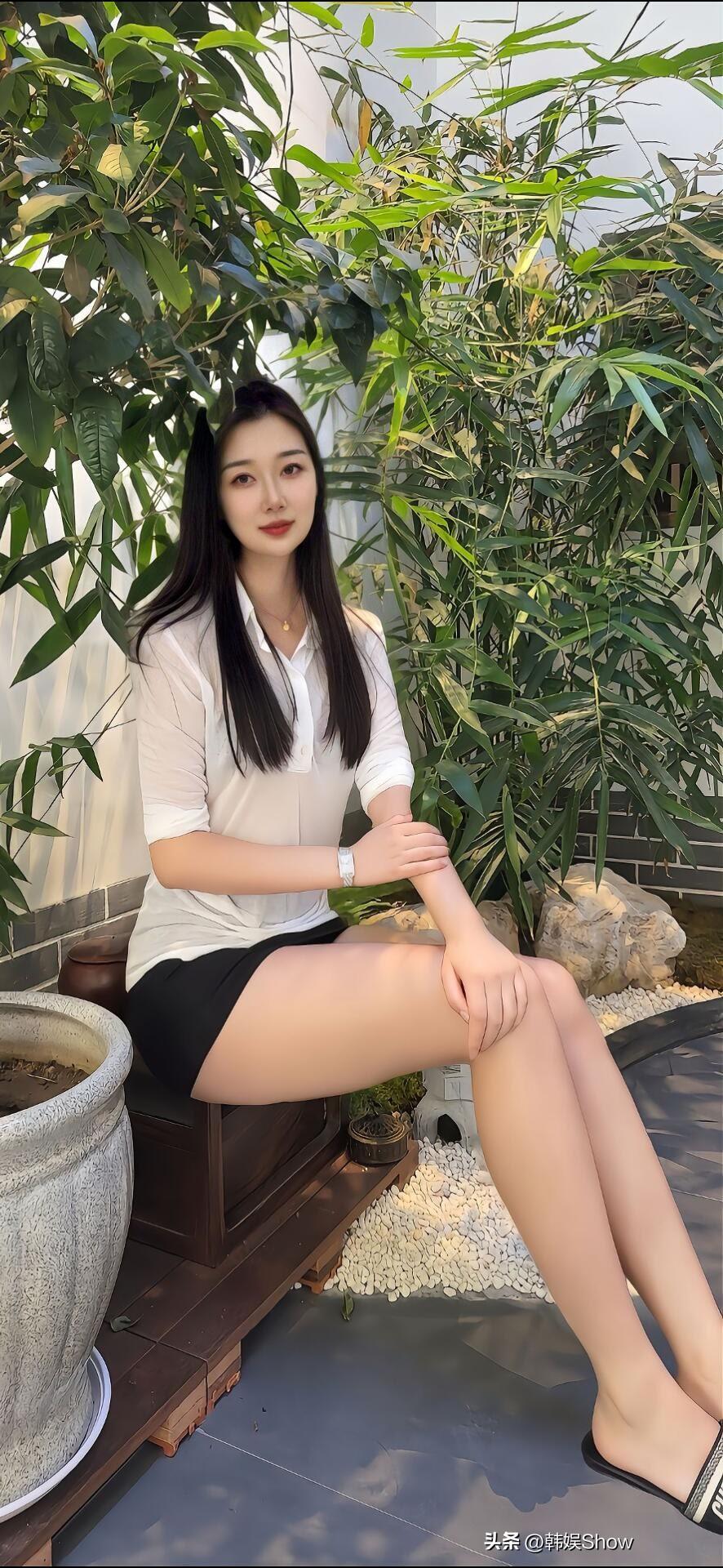 晒图笔记大赛岁月是一杯温茶，慢慢品味便能悟出人生真谛知性美女穿搭分享 大长腿