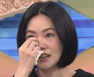 我觉得没有必要去担心MV里会不会有吻戏之类的情节，这首歌都叫恋人未满了而且姐都3