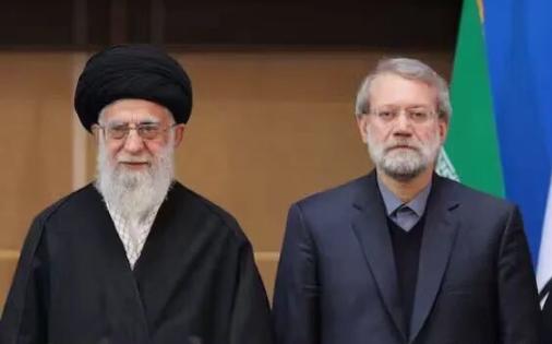 老哈梅内伊，在遇袭前见的最后一人就是拉里贾尼，这算“德黑兰城托孤”，仅仅过了20