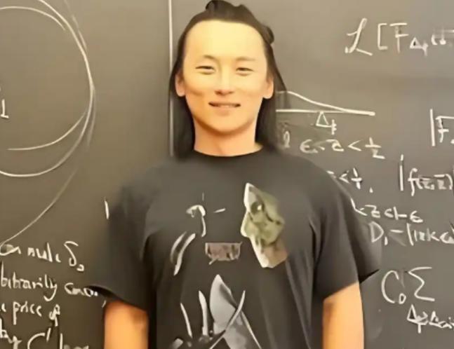 “美国再乱，也比中国强！”谁都想不到，这句话居然出自我国倾心培养的物理天才尹希之