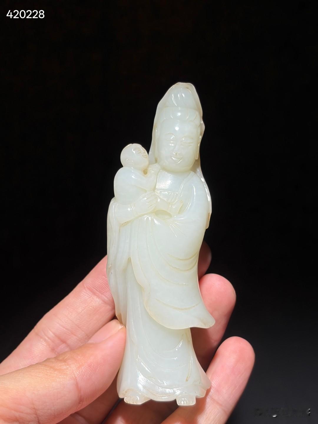 清和田玉送子观音摆件
尺寸9.9×3.3×2.3厘米