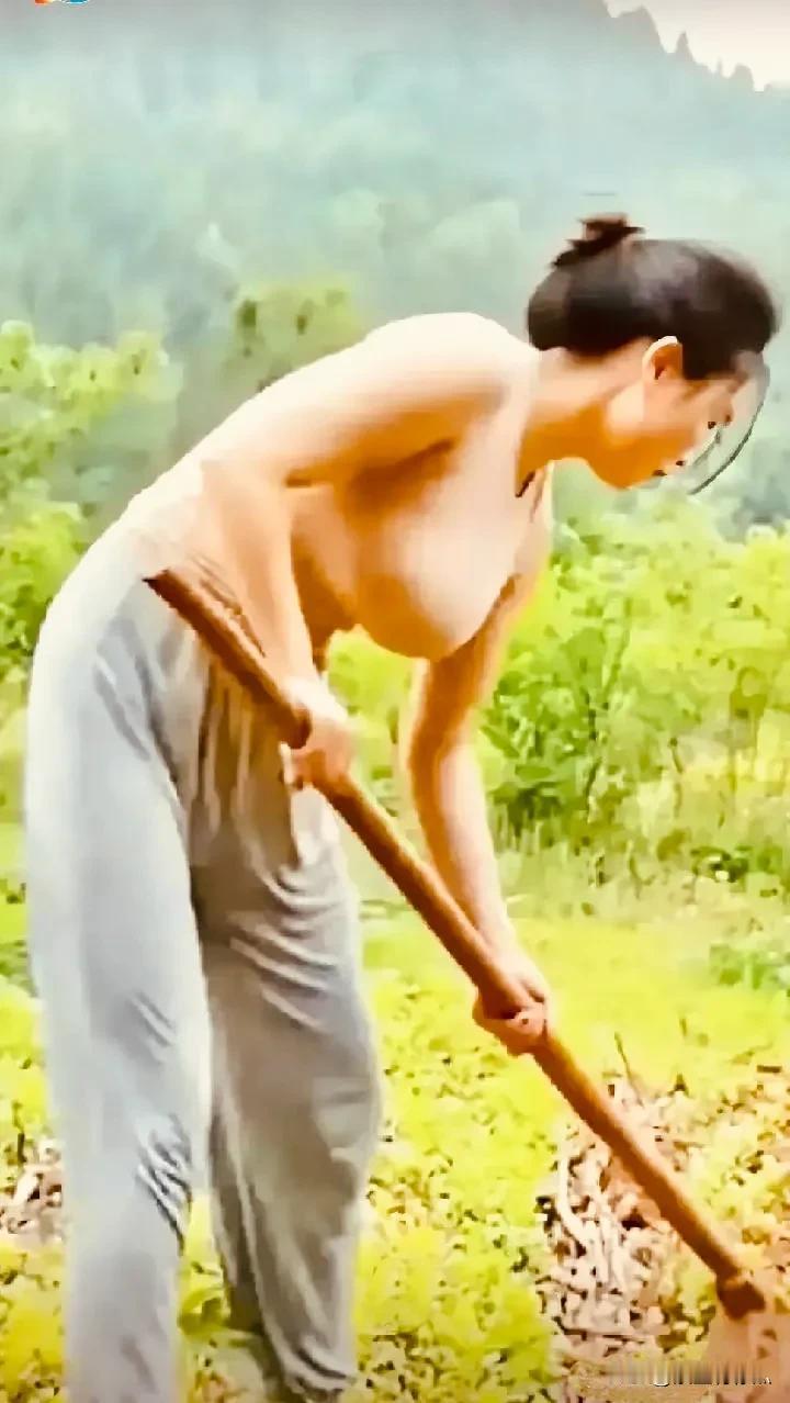 #上联：世世代代都种地，有请下联#
#下联：朝朝暮暮总思耕。#
#横批：耕读传家