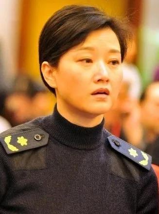 没人能取代宋祖英在民族乐坛的地位

不少网友认为，民族歌唱家宋祖英退出歌坛后，在