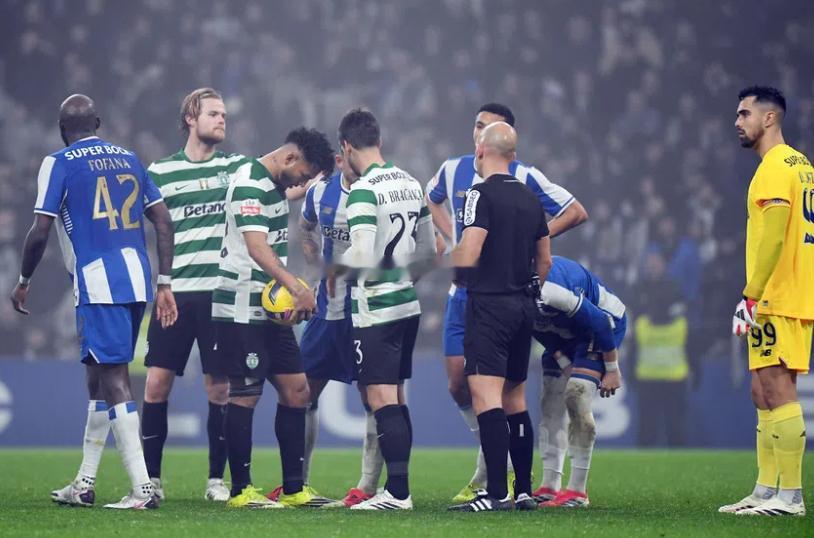 早些时候结束的葡超第21轮比赛中，葡萄牙体育作客凭借苏亚雷斯的进球1-1逼平波尔