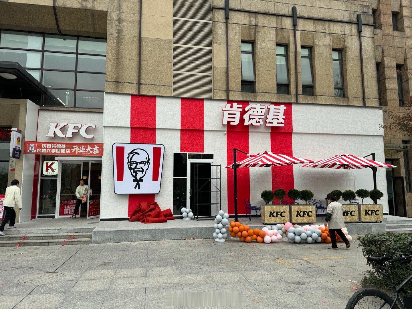 西南大学 外卖垄断这事儿其实也不奇怪…我大学就是这样的外卖进校配送需要额外+💰