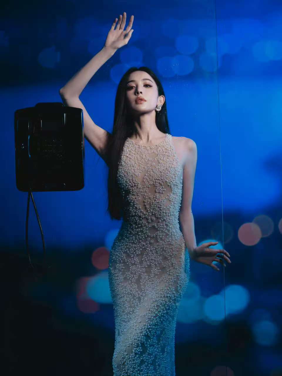 娜扎碎珍珠长裙娜扎裸色碎珍珠长裙娜扎裸色碎珍珠长裙，美之！ ​​​