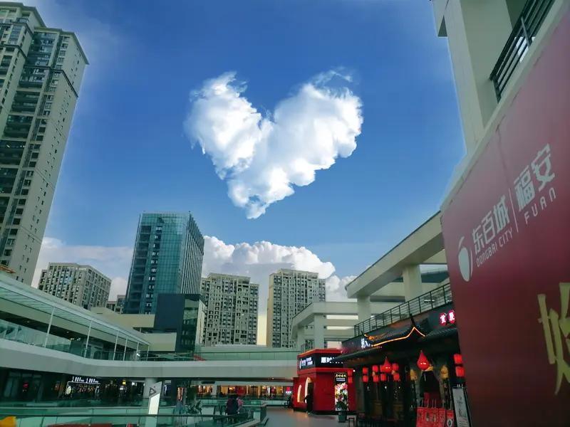 人这一生，
走到尽头才懂得，
生活最好的模样，
是知足常乐。
年轻时争强好胜，