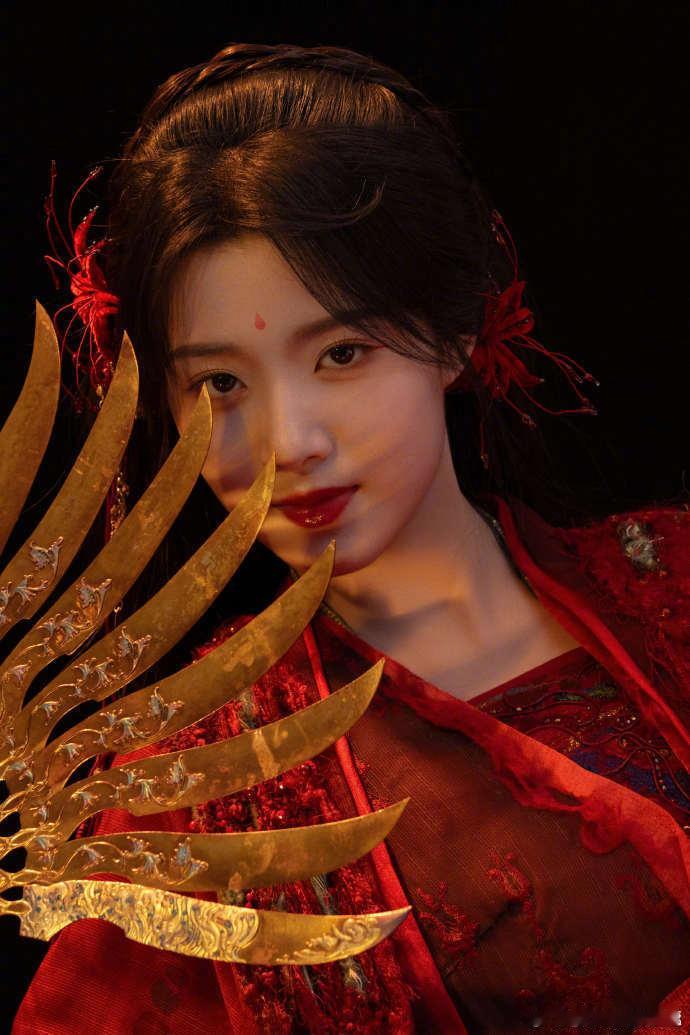 第一次见逛街是女主拎包的剧 追平《入青云》12集，纪伯宰带明意逛街的名场面必须夸
