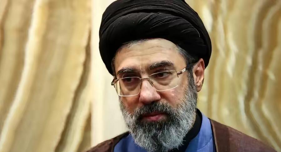 伊朗新最高领袖穆杰塔巴·哈梅内伊：
​
无论如何，我们都会从敌人那里获得赔偿。如