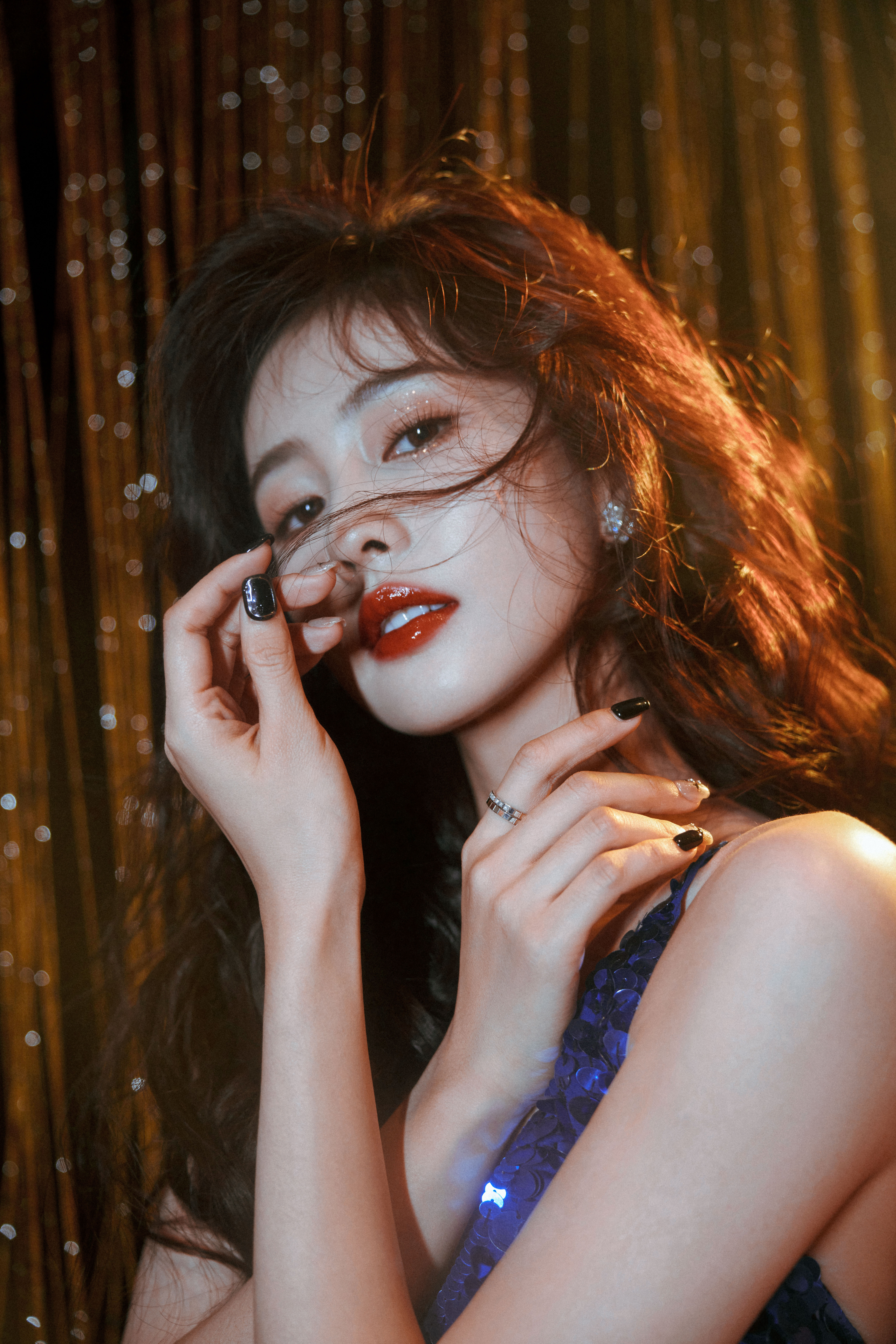 白鹿  光影而动，如梦如幻#白鹿 清丽美人# ​​​