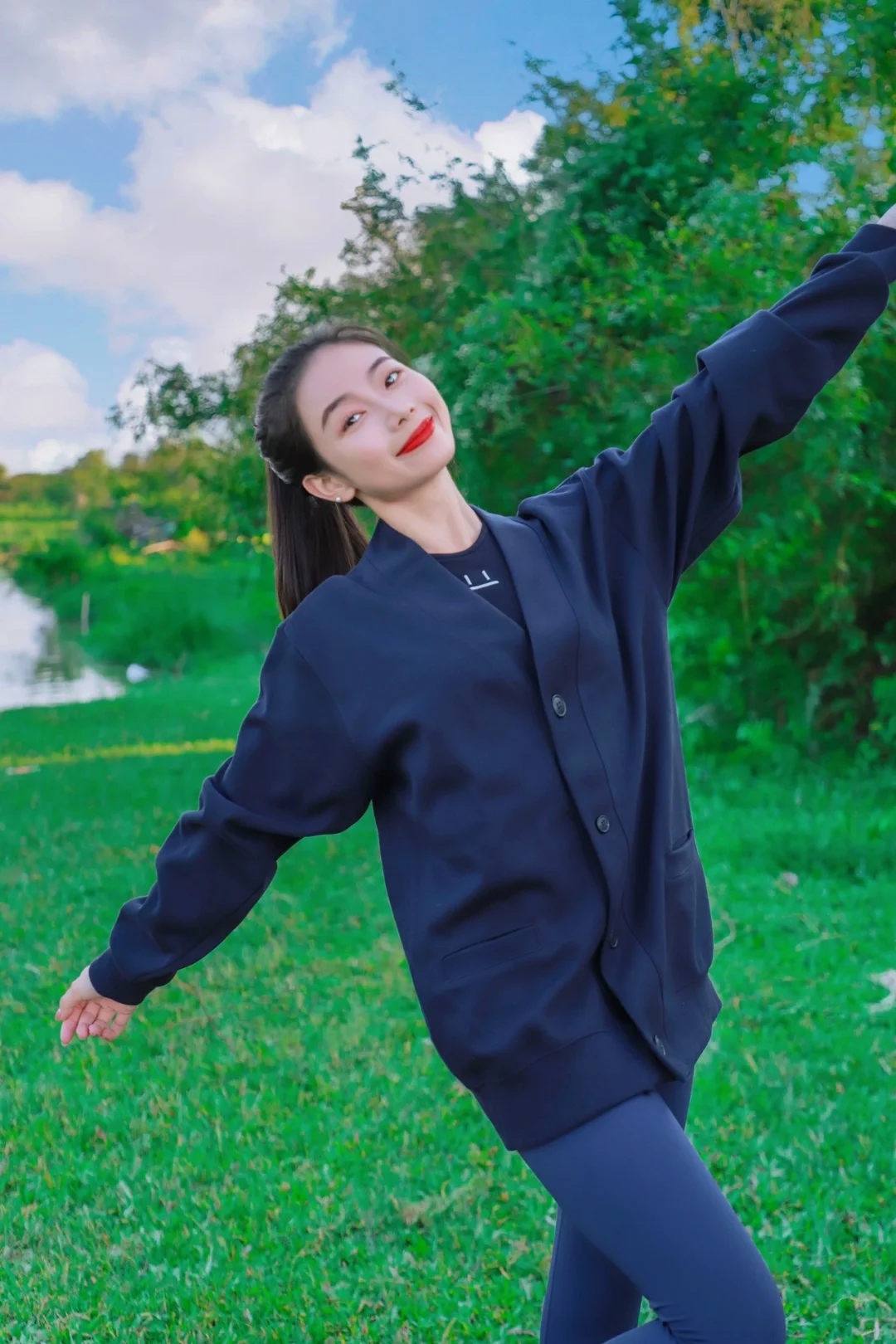 秋日户外轻松走：舒适开衫穿搭🍂