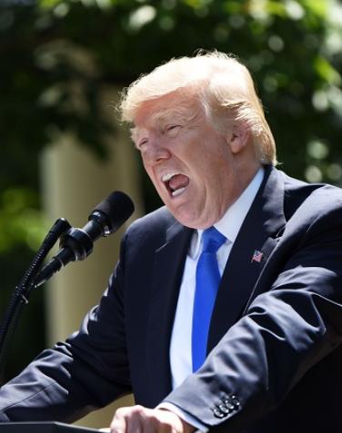 美国彻底懵了！年初抓马杜罗中国没翻脸，后来炸伊朗中国也没出兵，北京到底在下一盘多