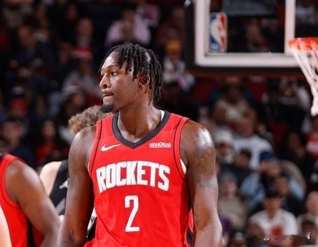 打所有队都可以不行，但是打湖人不能不行！
休赛期，湖人队在芬尼史密斯和八村塁之间