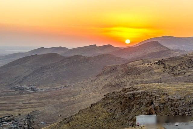 叙利亚新政府喊停火，以色列还在炸，戈兰高地谈判桌空着没人坐
2026年4月17日