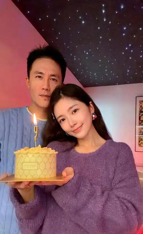 这刚离婚的普通女孩儿，是怎么收服连半个娱乐圈都拿捏不住的未婚顶级海王杜淳？俩人初