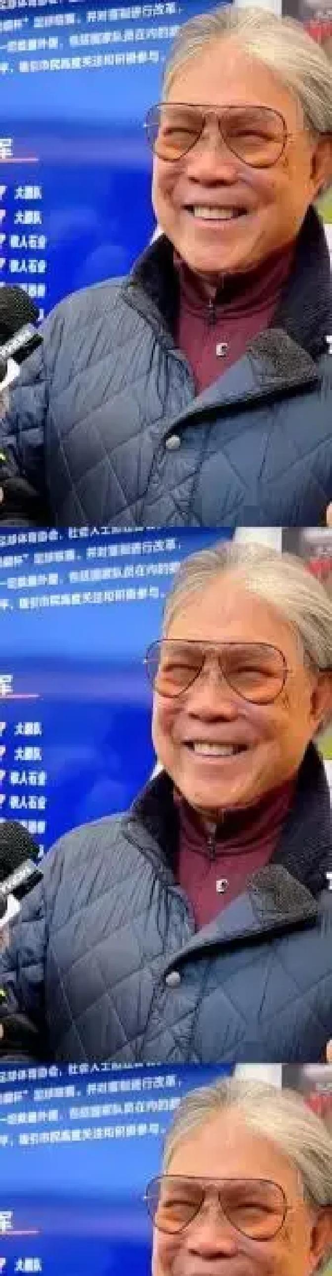 12岁亿万少爷下地插秧
 
照片里，他裤腿卷到膝盖，泥浆没过脚踝，旁边没保姆没保