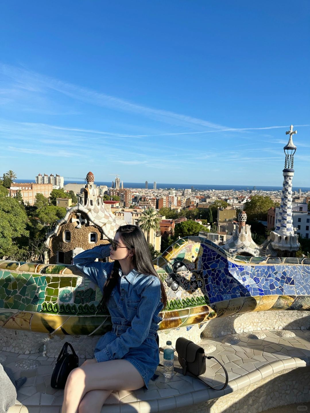 西班牙旅行｜OOTD 简约穿搭