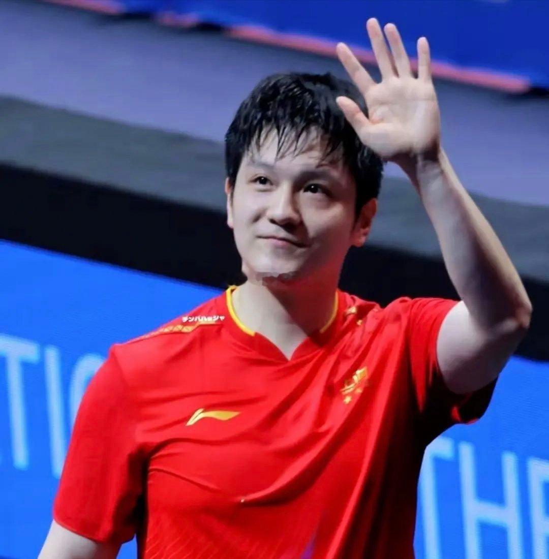 樊振东强的可怕啊啊啊，不愧是邓亚萍口中的T0级选手！我东哥牛！！！ 