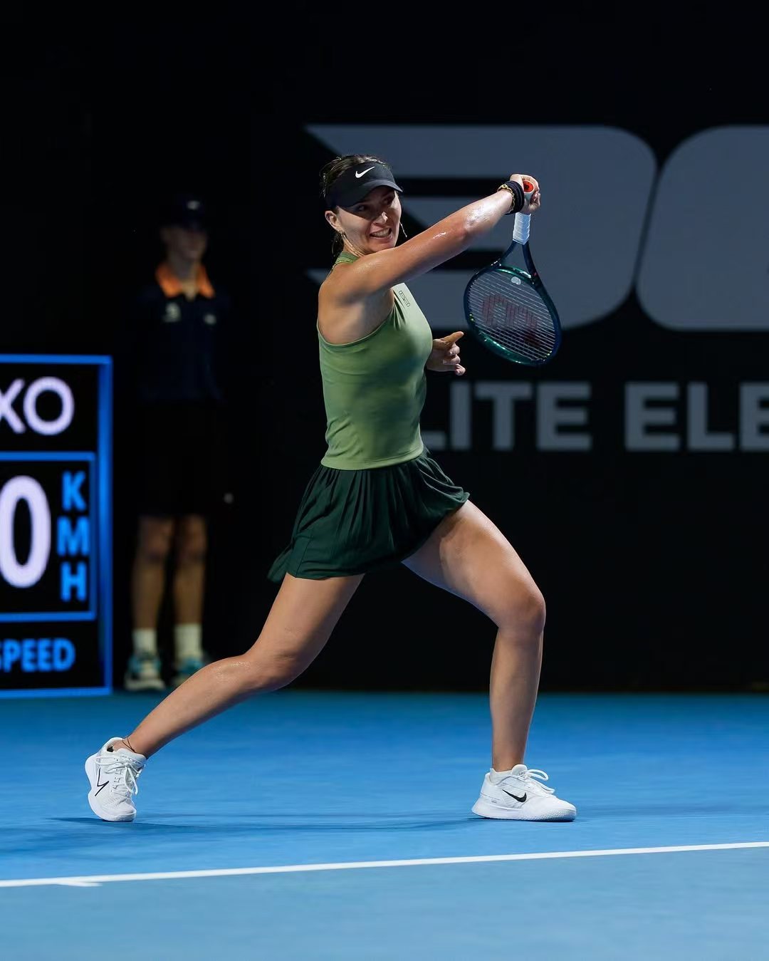 WTA500布里斯班站第二轮午夜大战，15号种子巴多萨经过3小时的鏖战以6-7(