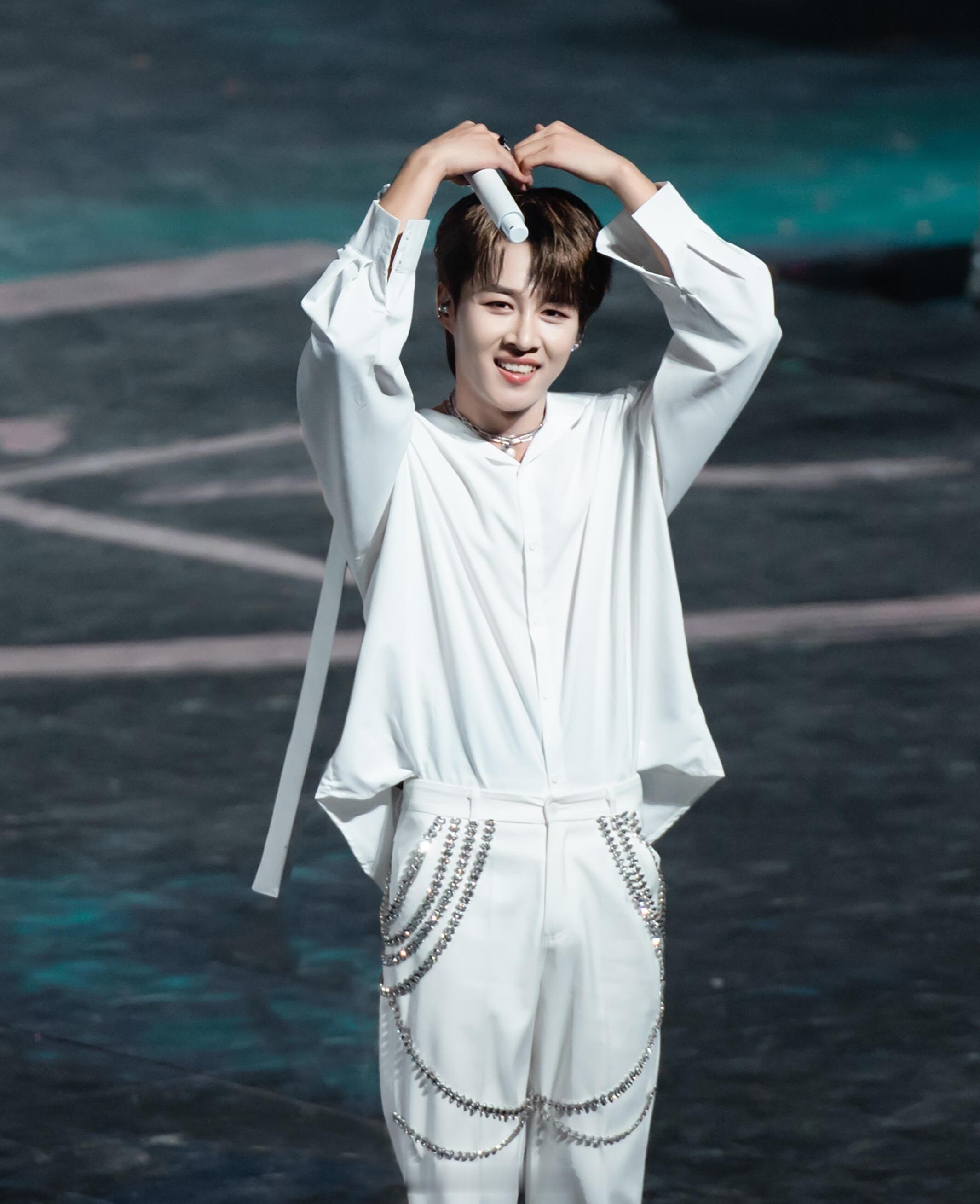 超甜！我啃那么可爱的小孩，我一口一个谁发明的张钥沅怎么这么可爱捏十个勤天巡 卓沅