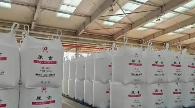 反转！印度放下身段认栽，天价尿素买单，断供危机真解了？ 

最近印度买尿素的事，