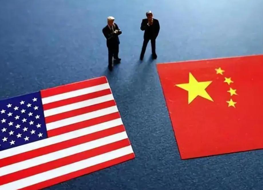 反制来了，这次轮到中国立规矩了。

8 月 5 日官方接连甩出两招硬棋，先是国家