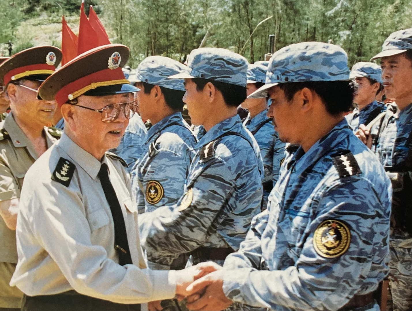 1993年9月和参加演习的海军陆战队