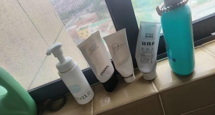 老公是吃洗面奶的吧
姐妹们，你们老公洗脸都洗那么勤快的嘛?他和我说自己洗面奶没了