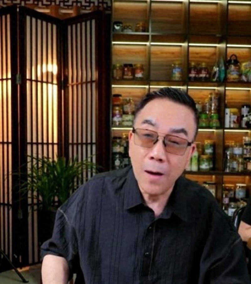 杨议狠批岳云鹏“捞金”演唱会，郭德纲护徒反被嘲，这瓜越吃越上头！
2025年娱乐