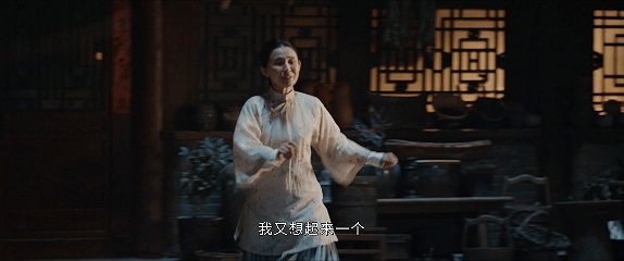 第一次见为了上班这么努力的 看得出来华姐是真的挺爱上班的，天天往药铺跑就算了，还