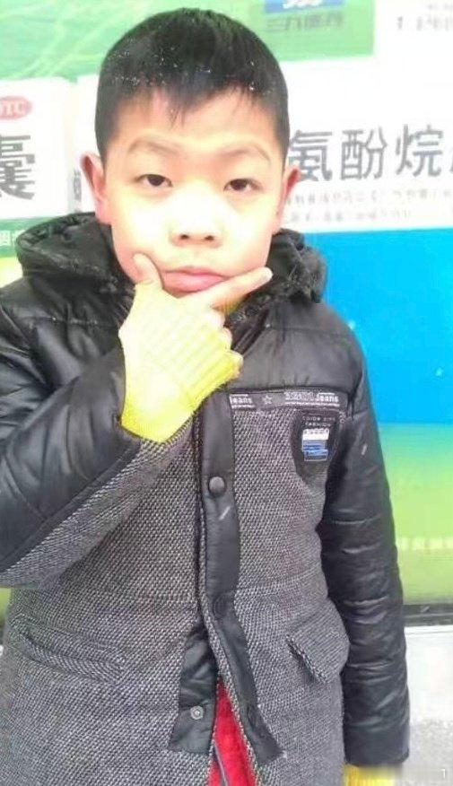 大帅晒童年照大帅有个男孩叫小帅 大帅晒童年照！大帅MJJ