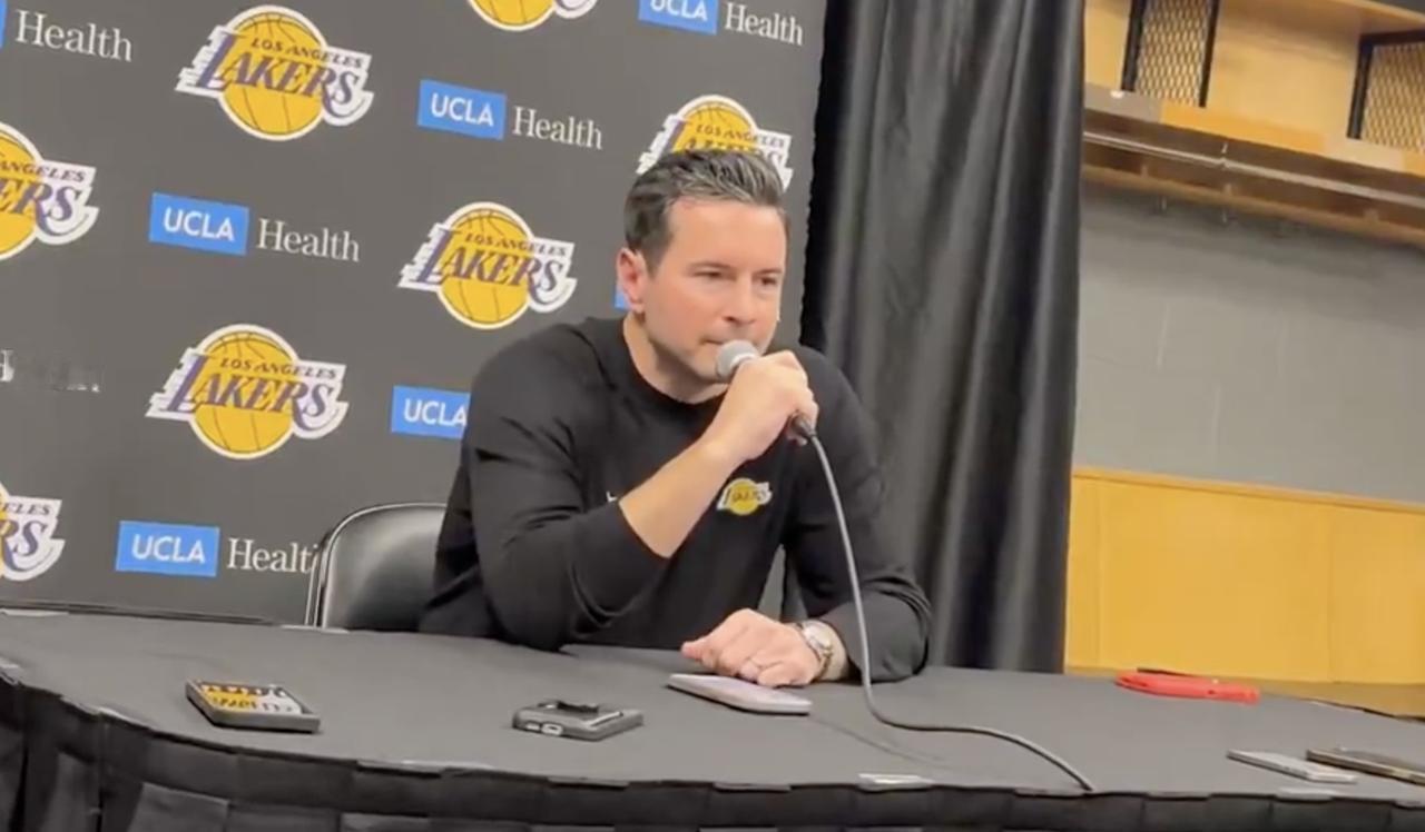 湖人主帅雷迪克谈詹姆斯、乔丹，两人难分伯仲，都非常的伟大！

今天上午的一场NB