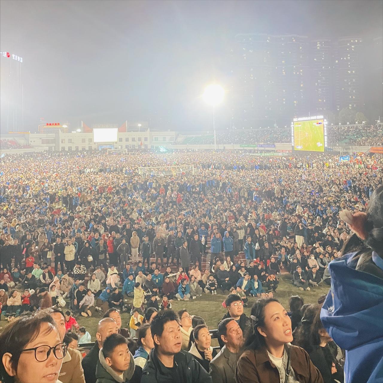 关关难过关关过，场场难赢场场赢。
昨晚，永州队经过点球大战艰难取胜长沙队，强力晋