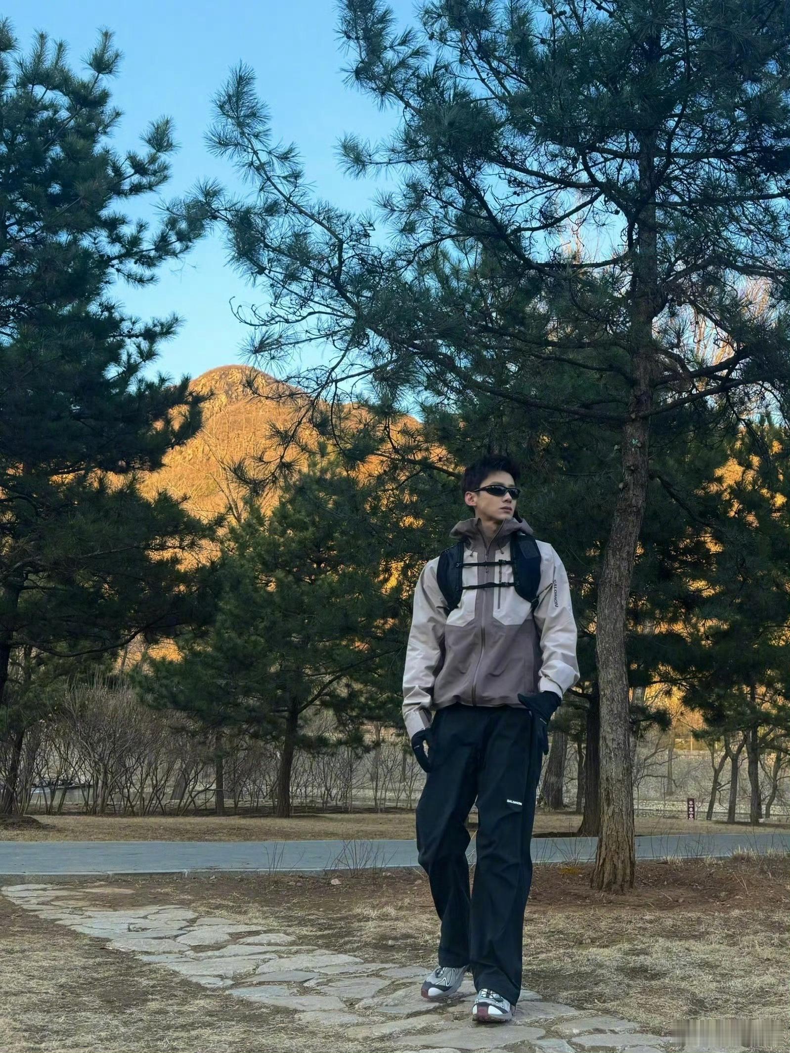 白敬亭   🕊️白敬亭0804出道十二周年快乐 bjt白敬亭王长海心有所向满目