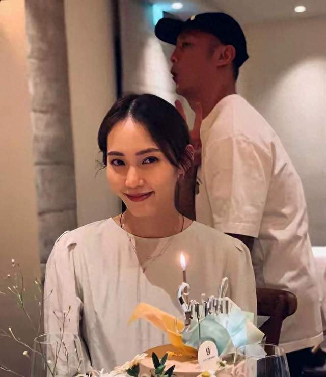 很多人没料到，余文乐和王棠云离婚之后，能做到这般体面。