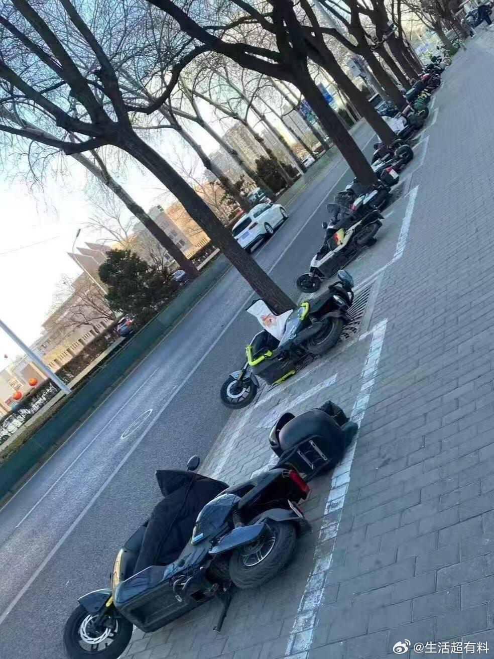 万事俱备 只欠东风等风来 ​​​