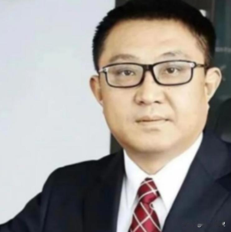 疫情最紧张的那几年，核酸报告几乎成了普通人生活里的“通行证”。上班、出行、进小区