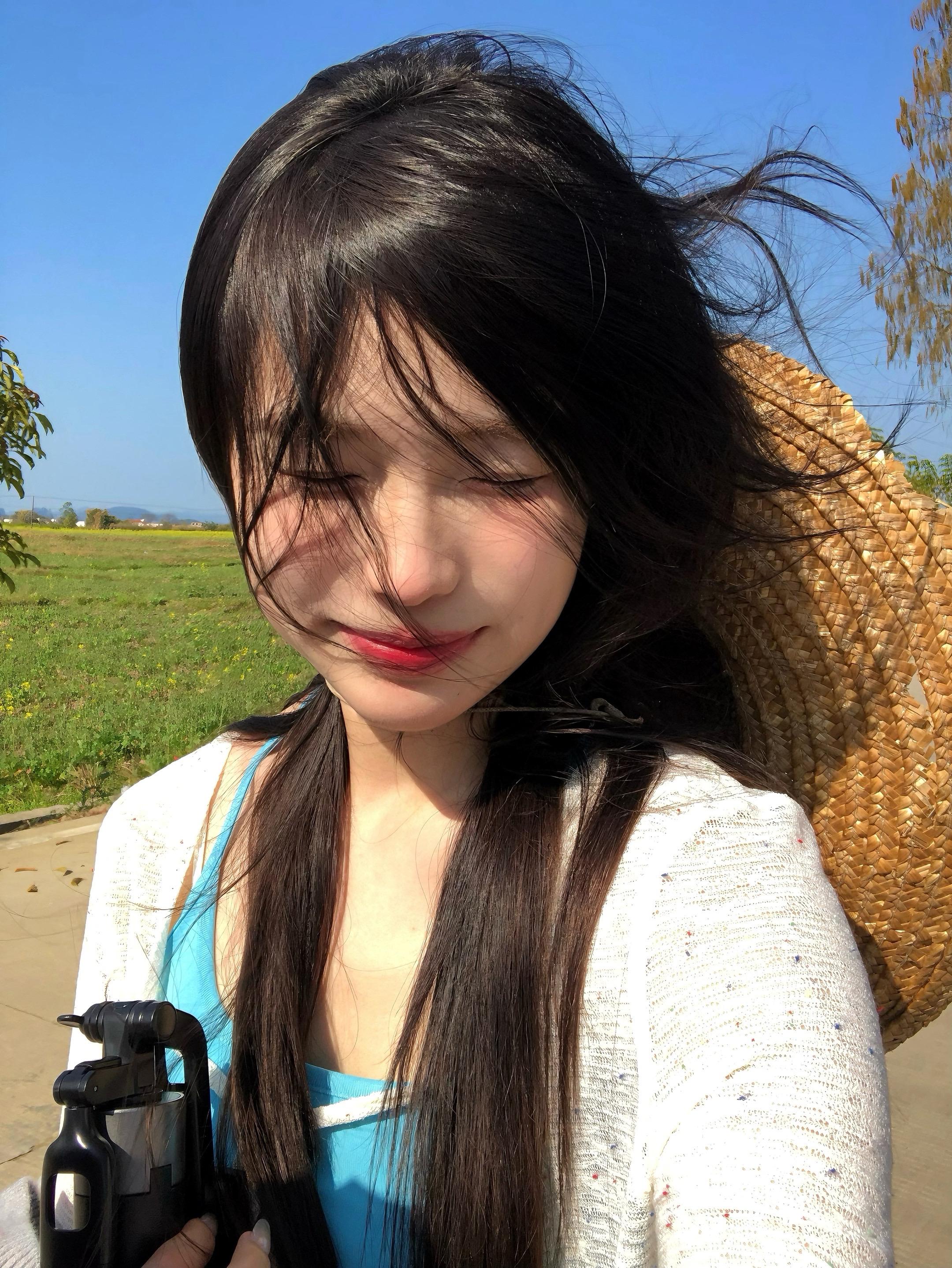 第一批回村的人已经开始出片了