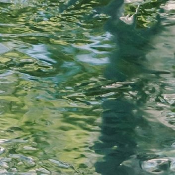 每日一善‎每日一善 ‎阳光‎信用 少年气，是历经千帆举重若轻的沉淀，也是乐观淡然