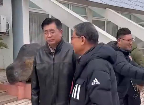 足协放开俱乐部异地搬迁，没有限制只能省内搬迁，为四川九牛搬到深圳彻底创造有利条件
