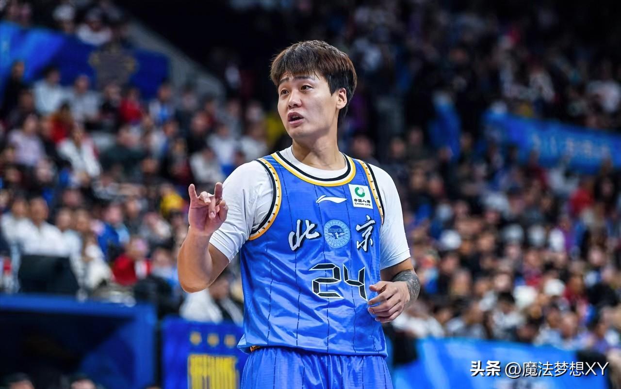 果然赵睿不在，
北京男篮进攻就是不行，
令人吃惊的是球队居然
没人会得分！

C