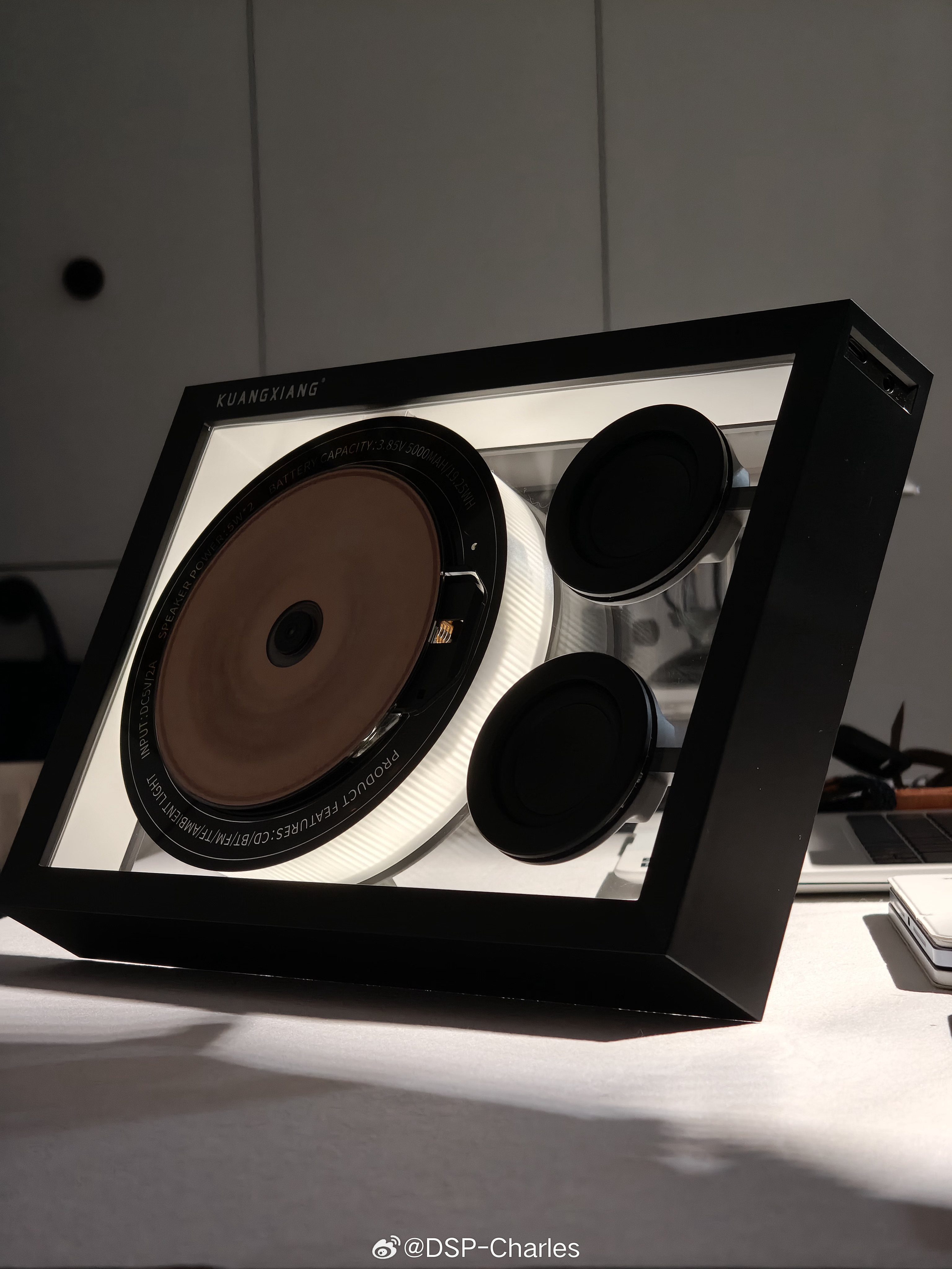 山姆线上买了个CD机，虽然音质不咋地，颜值还是很顶的，399元还可以吧