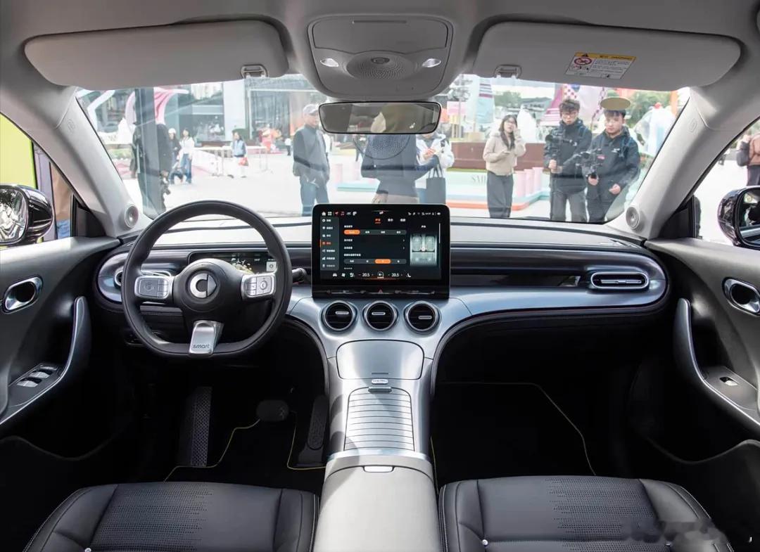 新车种草本周四款新车重磅登场 覆盖联名、家用、豪华纯电及定制超跑！新能源汽车汽车