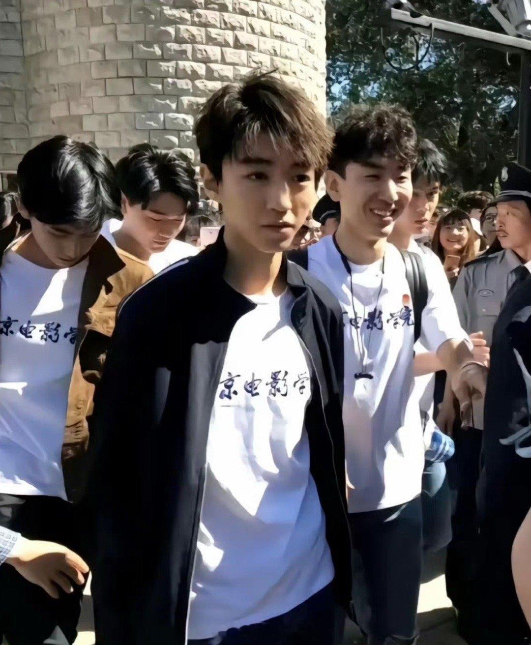 早期更是无敌王俊凯 ​​​
