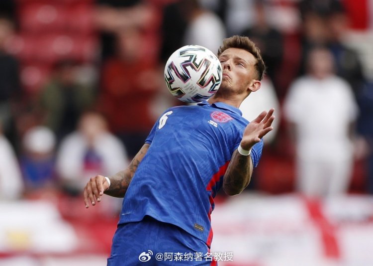 真争气！据Opta统计，本·怀特成为第34位为英格兰进球的阿森纳球员，34名阿森