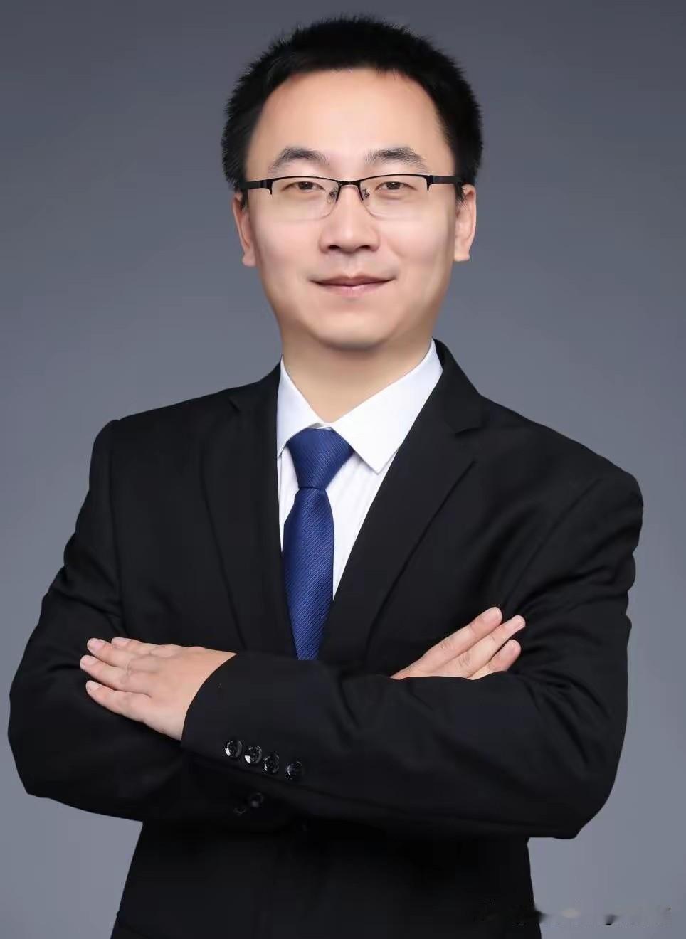 这究竟是怎么了？又一位前途大好的青年学者骤然离去，才38岁，消息传出来，不少圈内